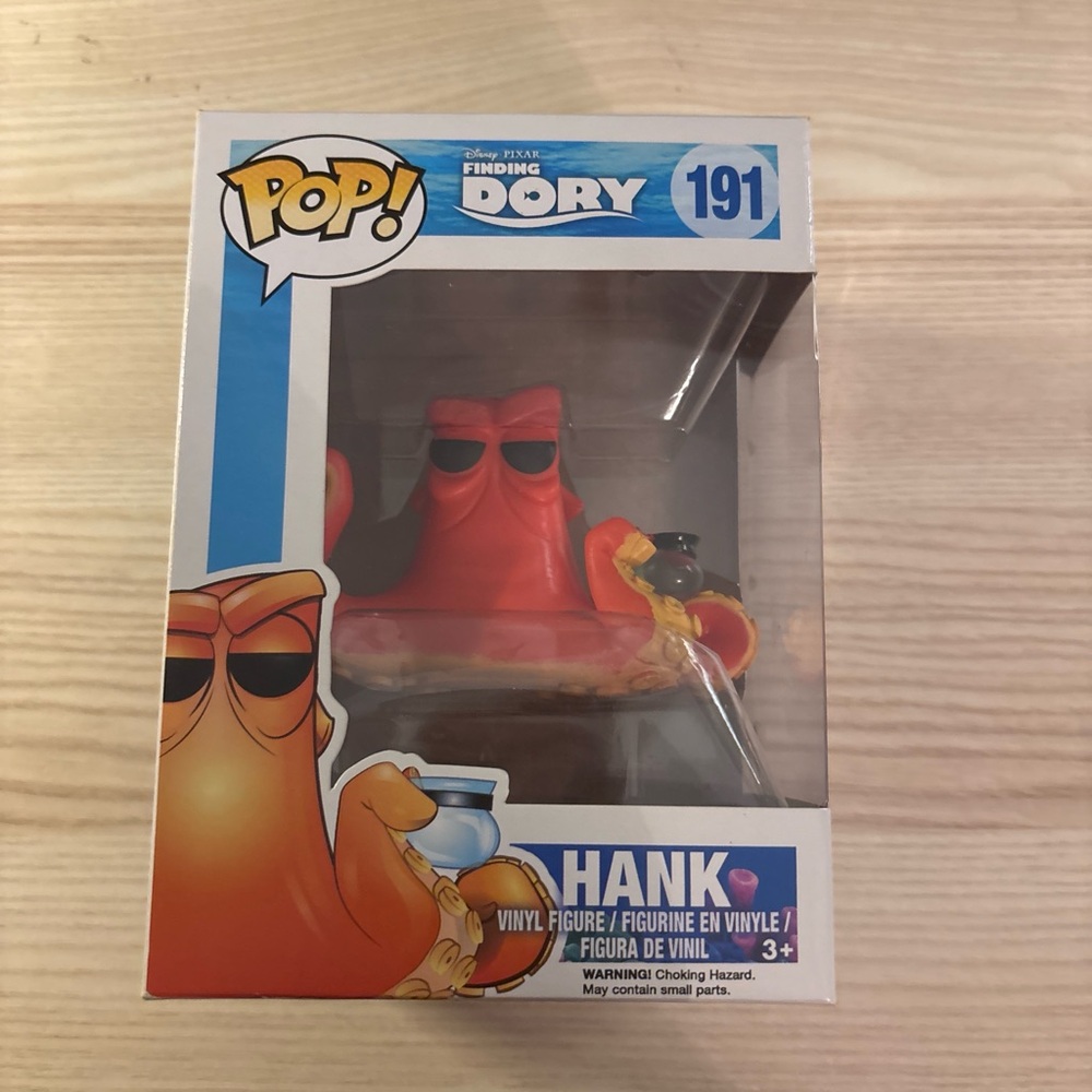 Funko Pop Finding Dory Hank - Red and Orange